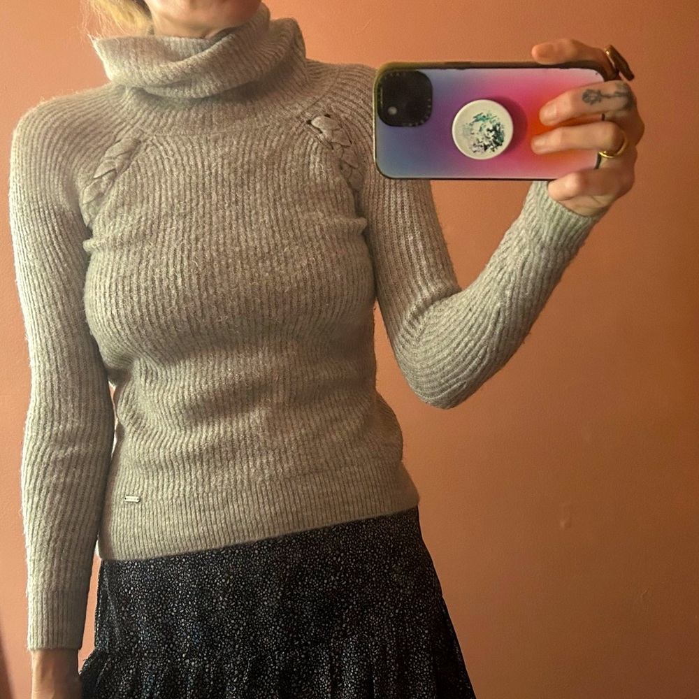 HOLLISTER Knitted Turtle Neck Sweater